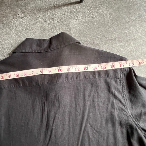 Saks Fifth Avenue (M) linen-blend short-sleeve shirt, in black. Like new. - Picture 11 of 14